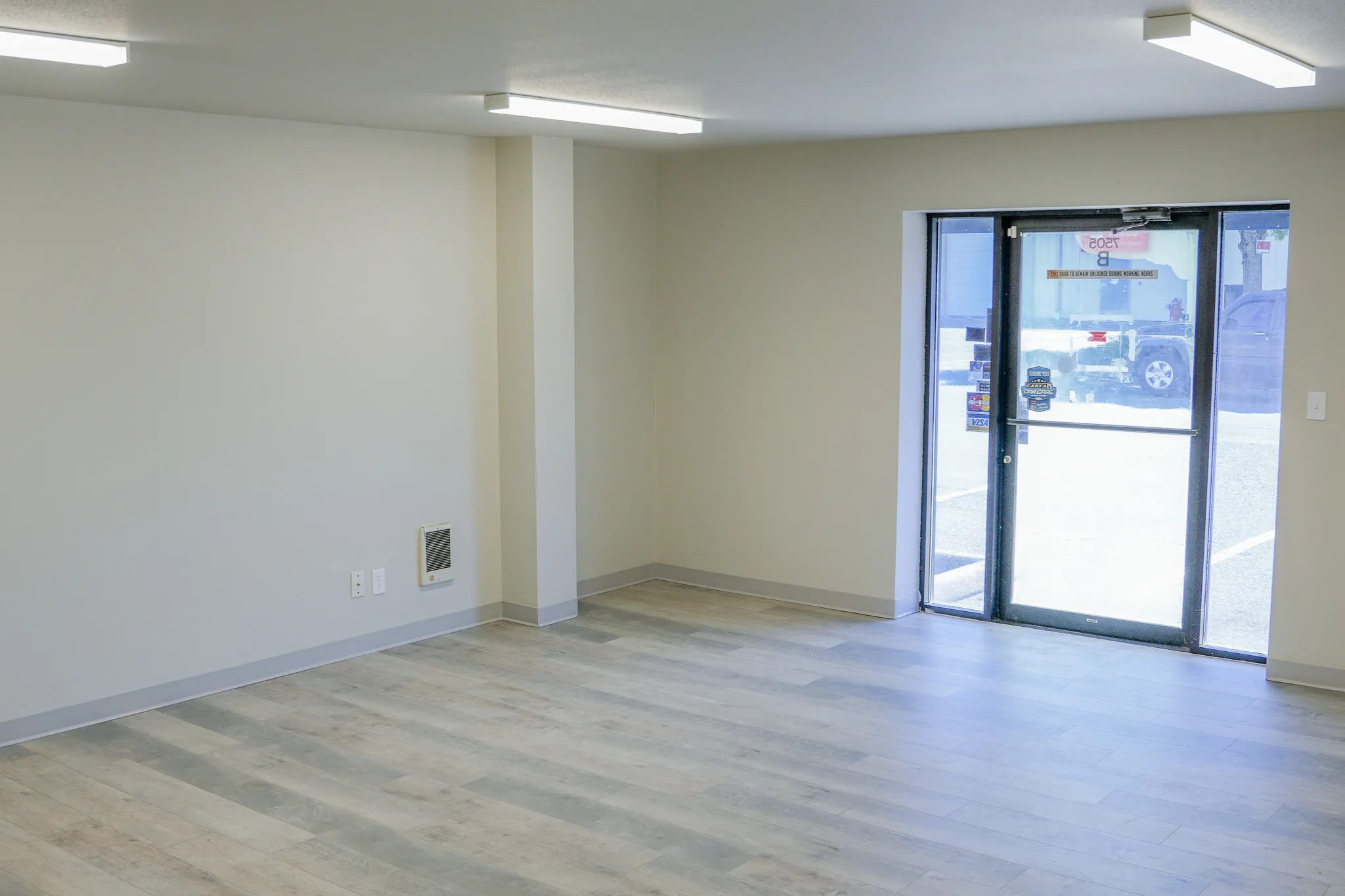 Tacoma Storage - Commercial facilities